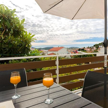 Apartments Sanja ตรีบูนย์ ภายนอก รูปภาพ