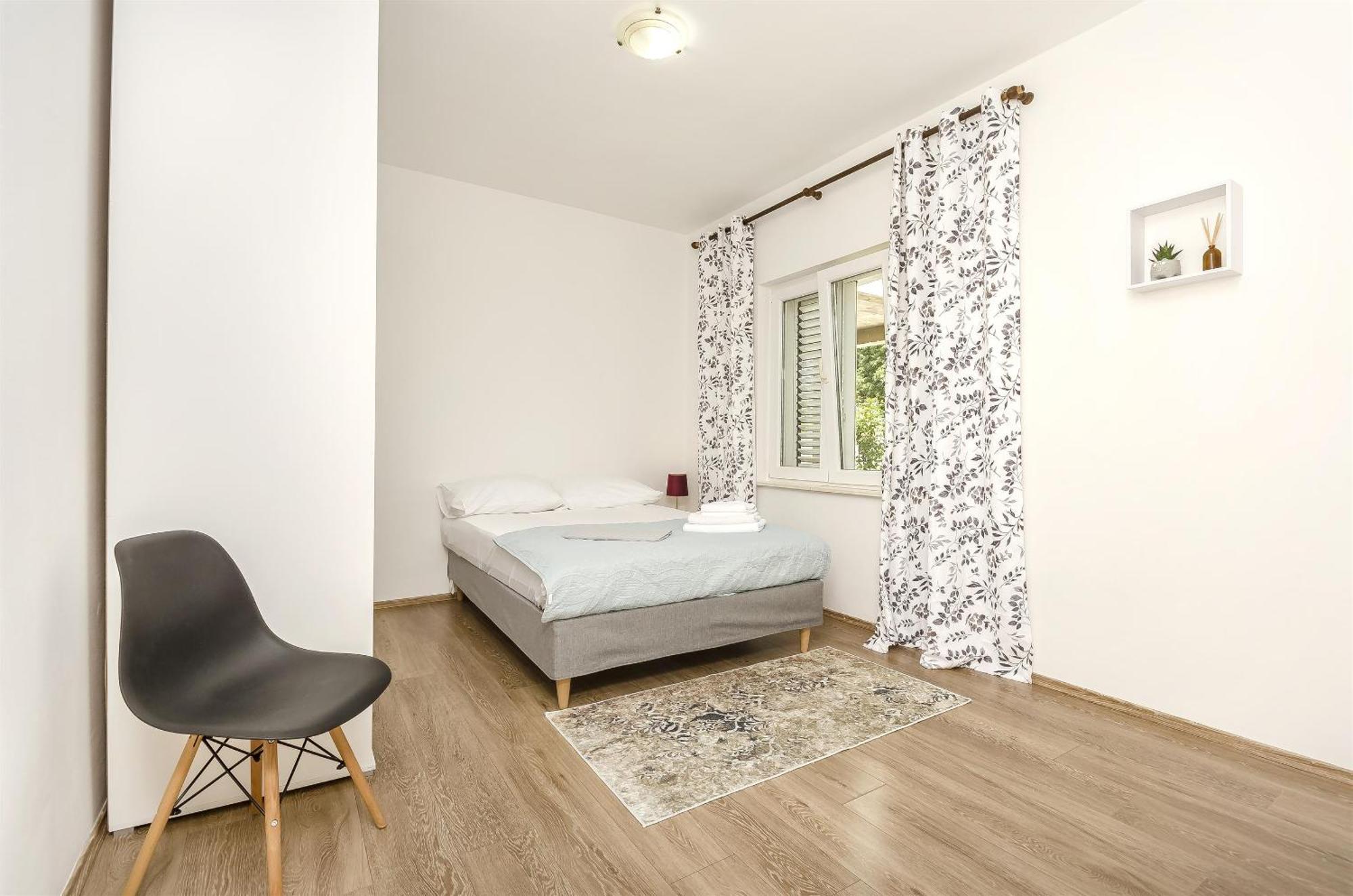 Apartments Sanja ตรีบูนย์ ภายนอก รูปภาพ