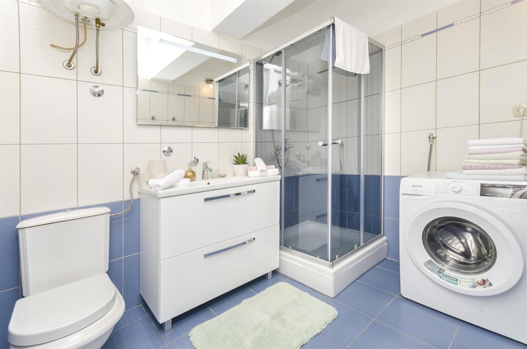 Apartments Sanja ตรีบูนย์ ภายนอก รูปภาพ