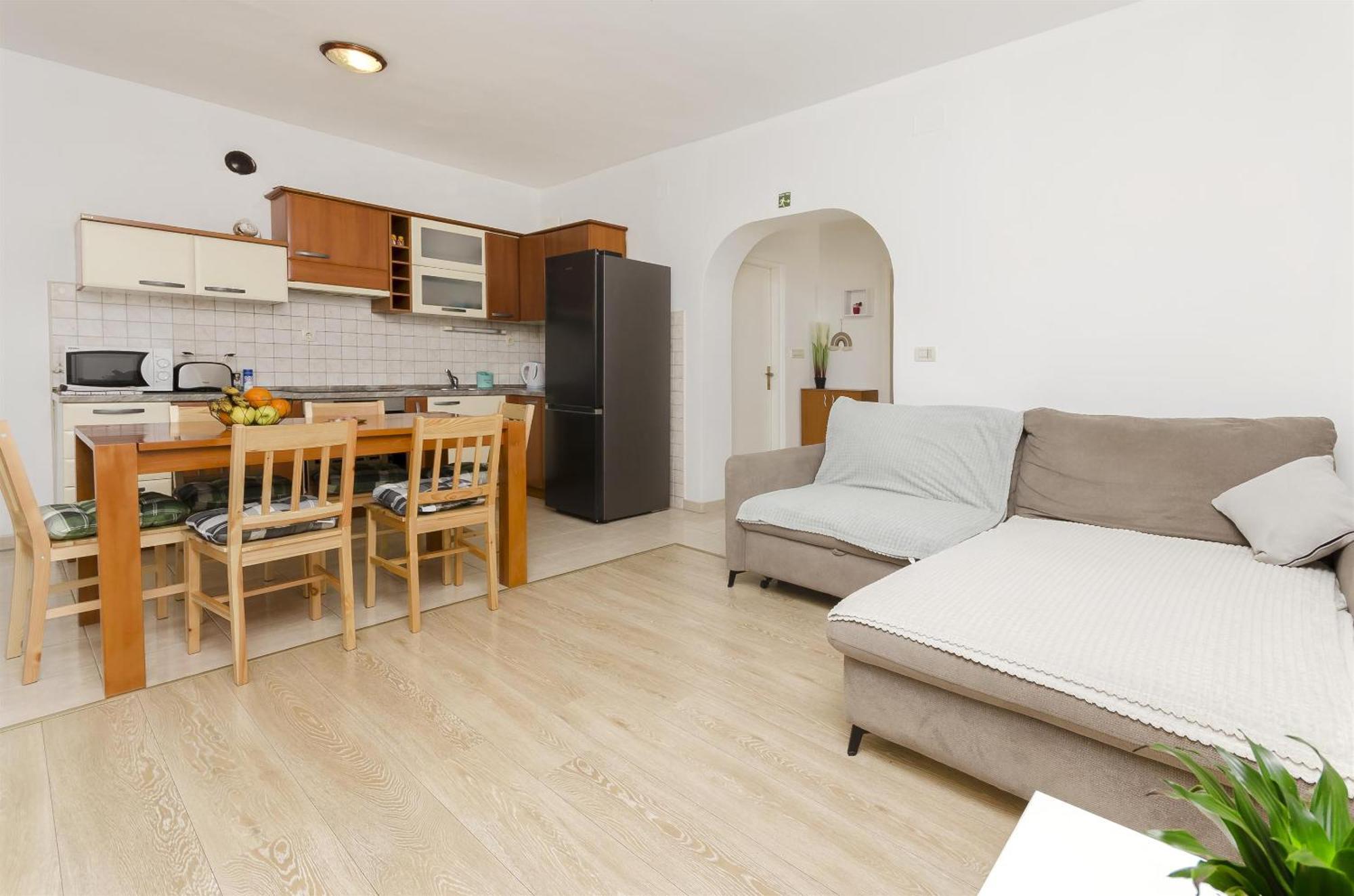 Apartments Sanja ตรีบูนย์ ภายนอก รูปภาพ