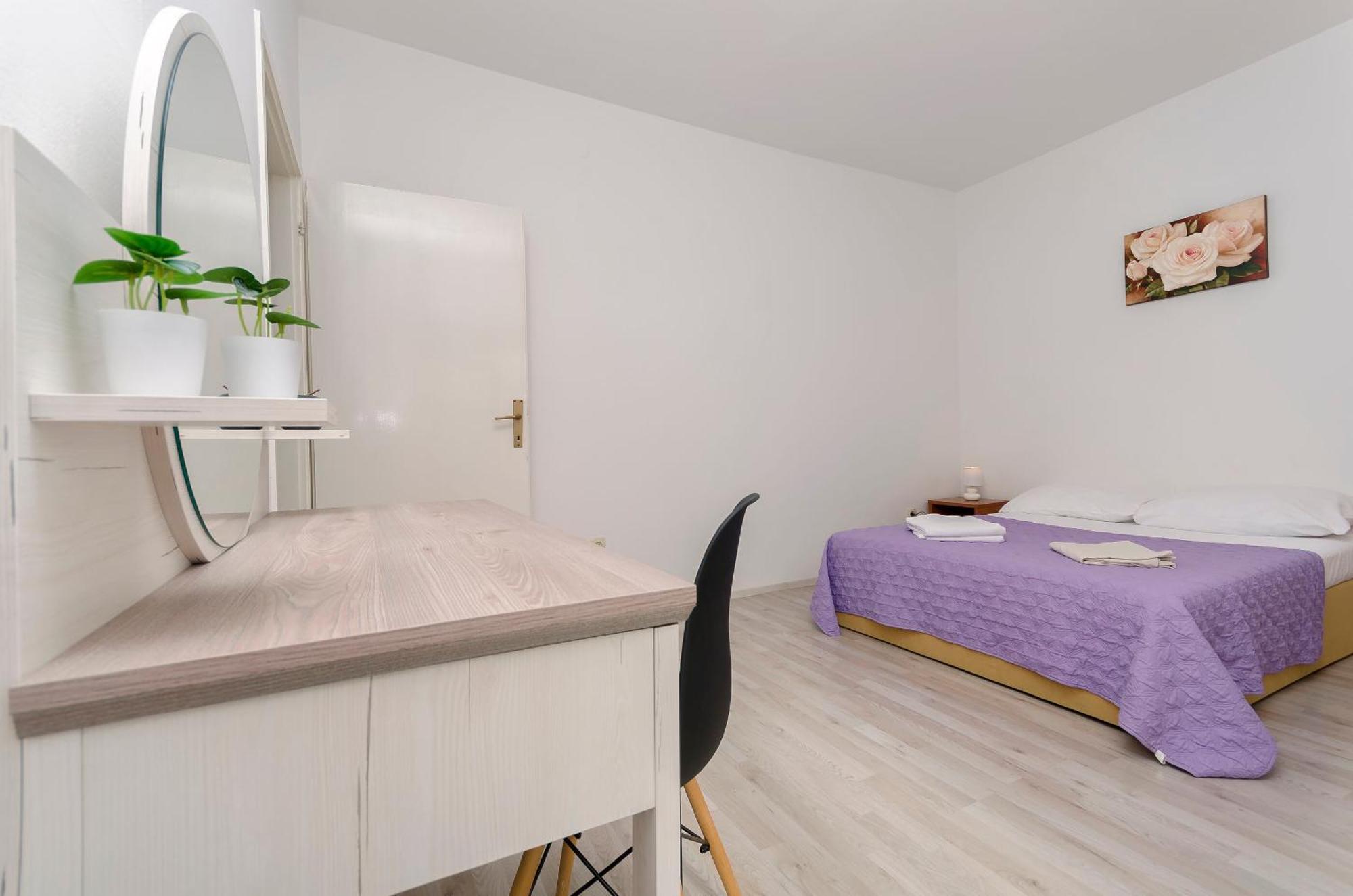 Apartments Sanja ตรีบูนย์ ภายนอก รูปภาพ